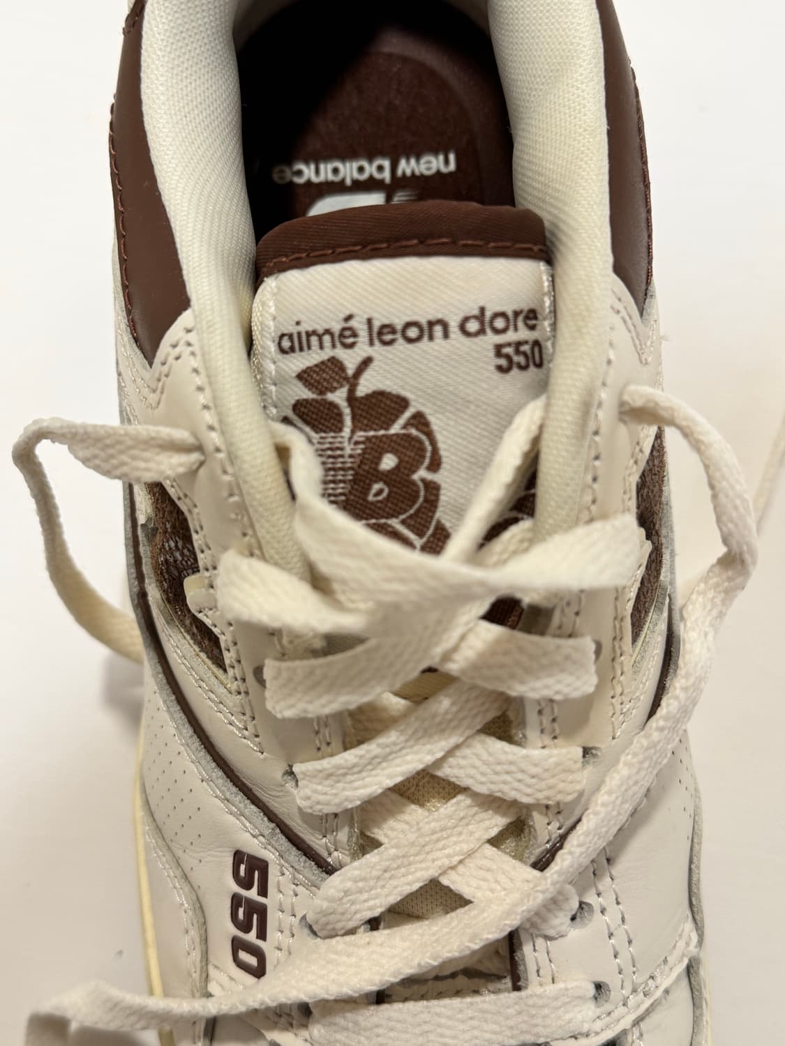 에임 레온도르 콜라보 뉴발란스 550 상품이미지3