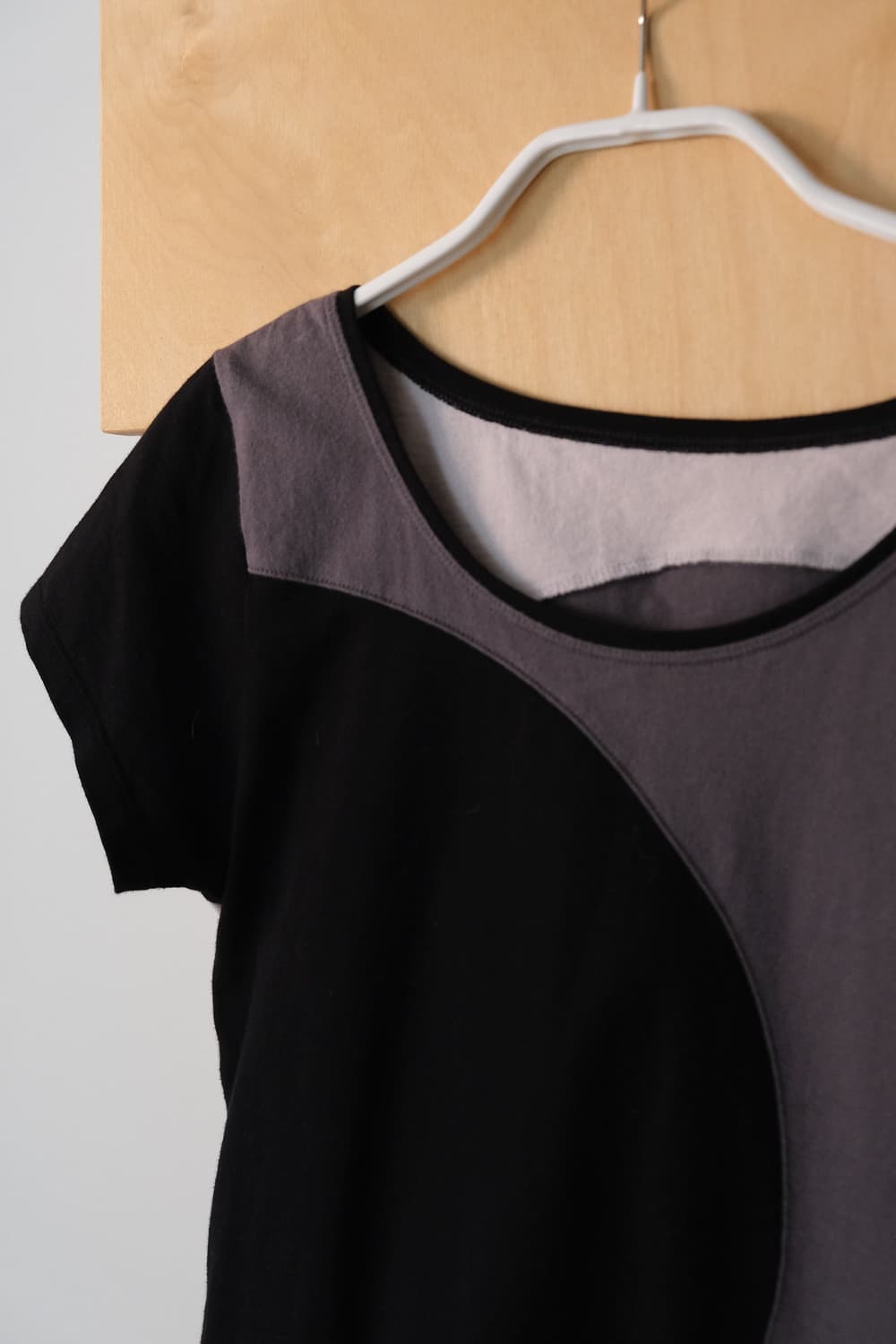 ISSEY MIYAKE Curved Panel Top 상품이미지3