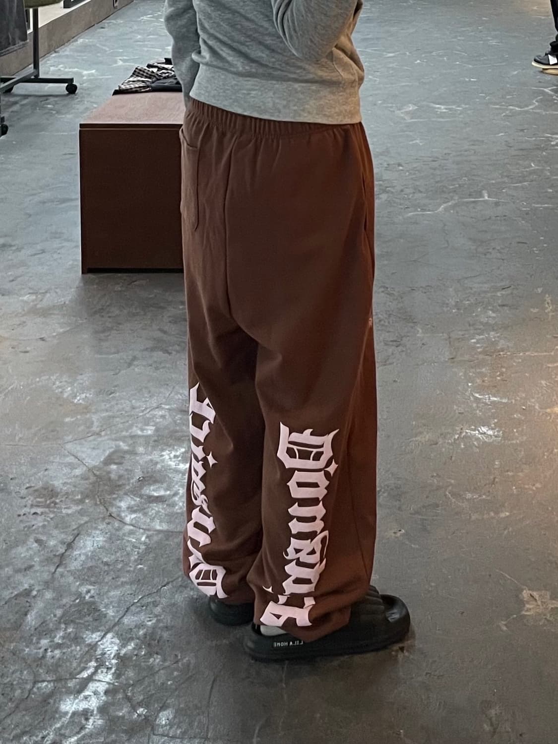 디오스피스 로고 브라운 스웻 팬츠 H1280 상품이미지2