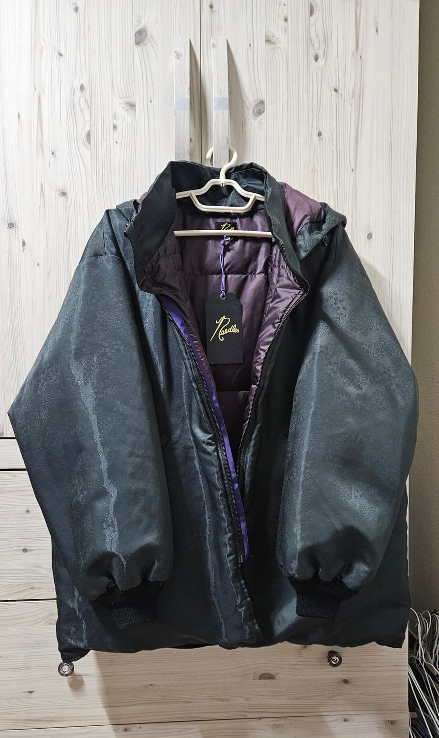 니들스 Hooded Down Sur coat 써 코트 패딩 상품이미지1