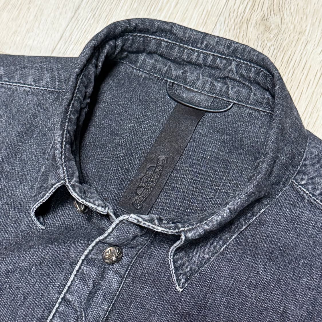 [L/새상품급] 크롬하츠 레더패치 데님 셔츠 자켓 상품이미지4
