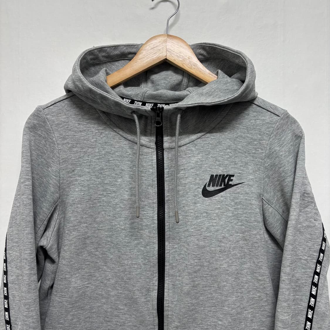 나이키 우먼스 스우시 후드집업 상품이미지2