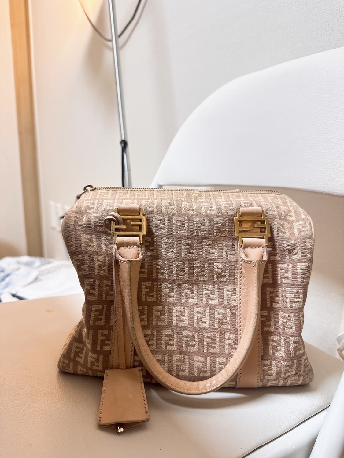 펜디 주카 보스턴백 상품이미지1