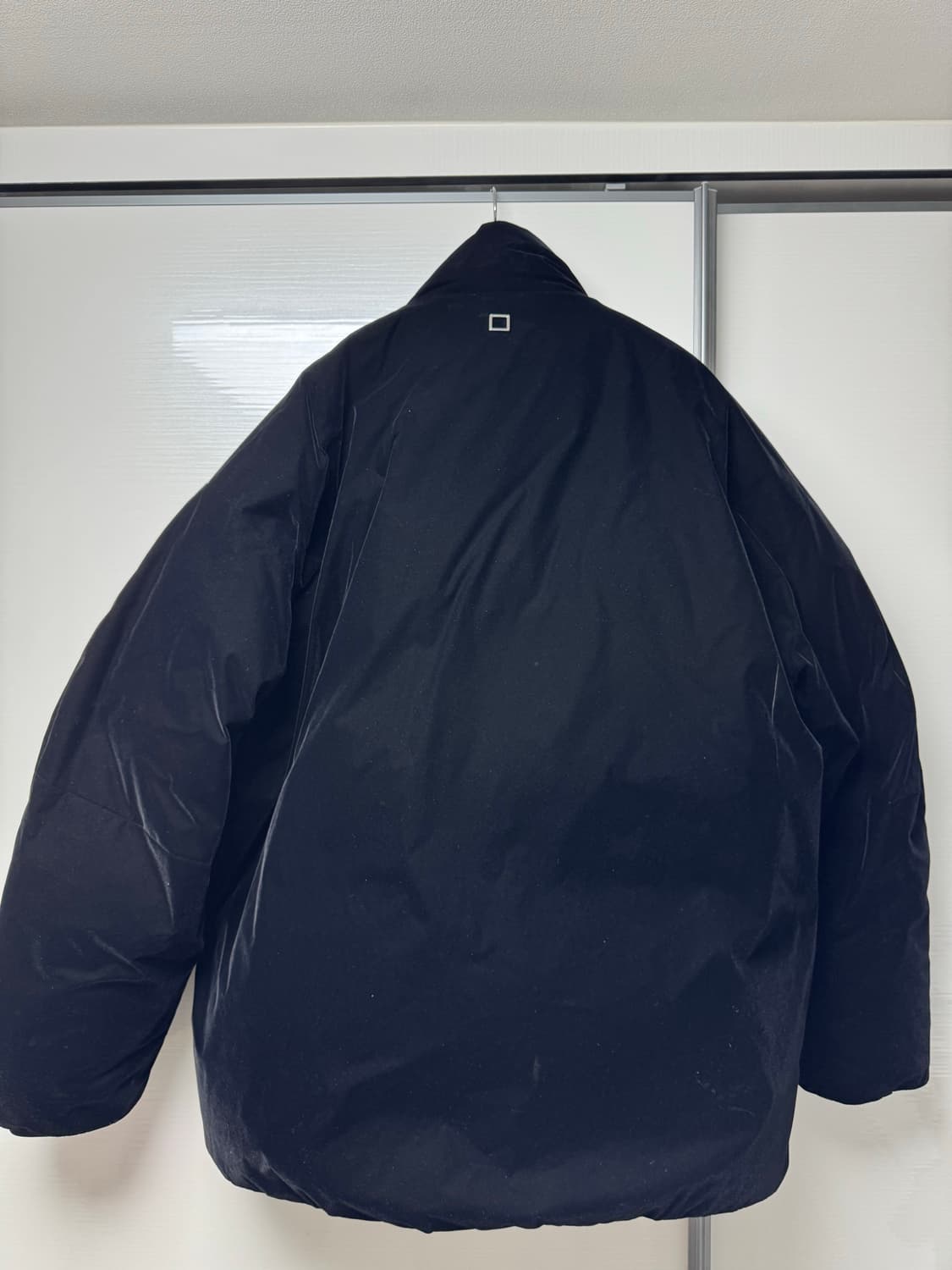 50) 23fw 우영미 하이넥 구스 다운 블랙 상품이미지3