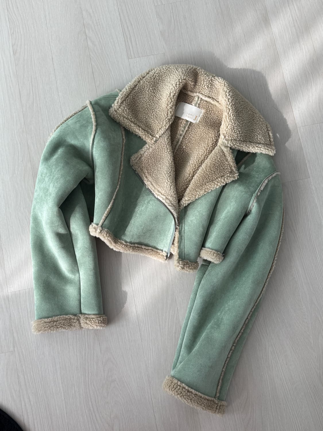 크롭 무스탕 상품이미지1