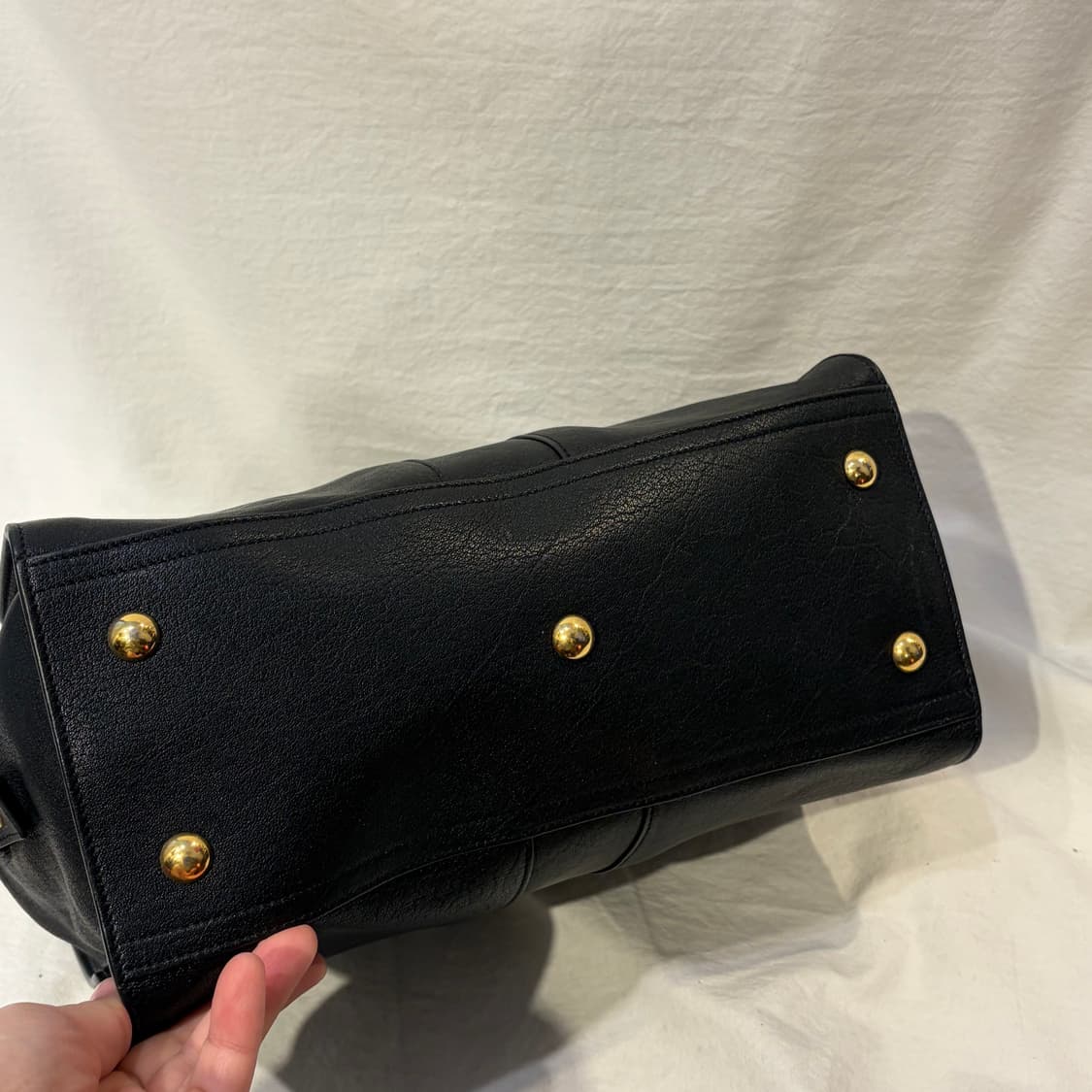 입생로랑 카바시크 블랙 레더 토트백 가방 상품이미지3