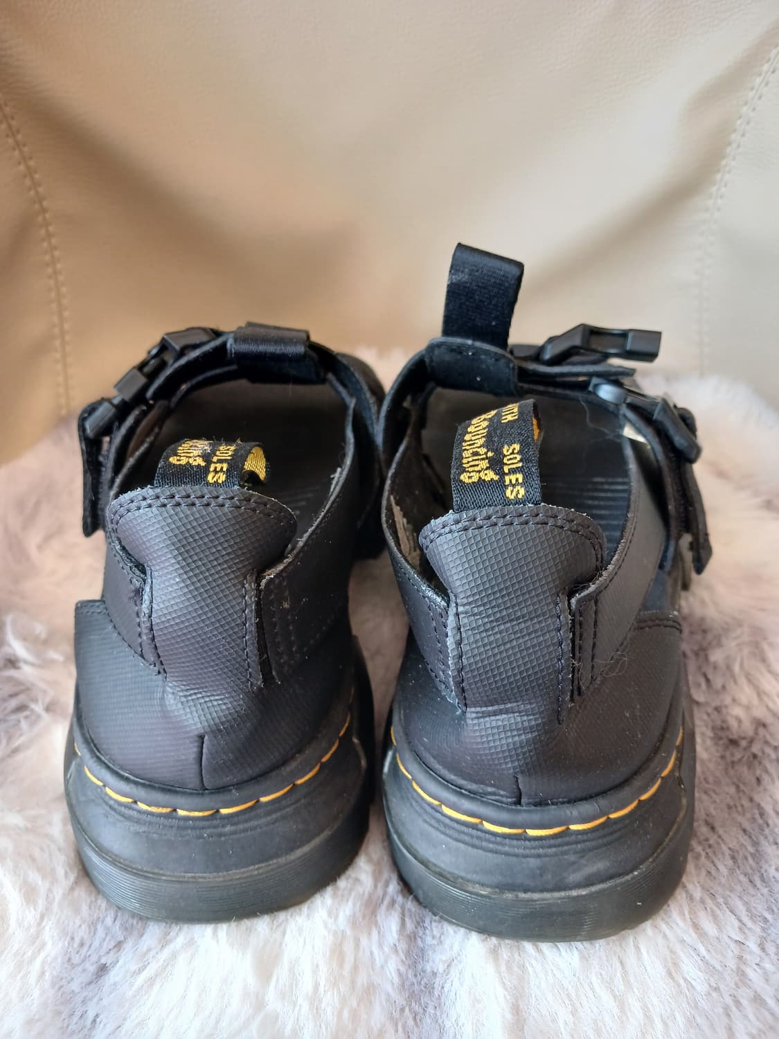 닥터마틴 정품 여성 스트랩 샌들 UK.6 사이즈 (뒷면 높이 4센치) 상품이미지5