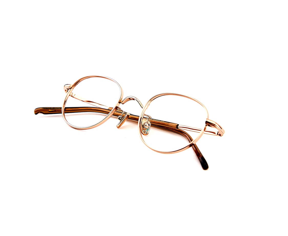로즈골드 색상의 티타늄 46"사이즈 안경 상품이미지6
