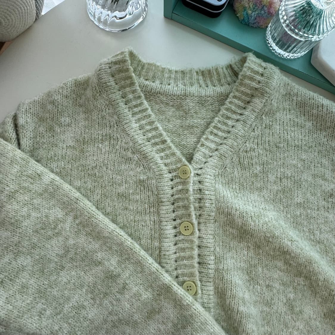 연두빛 브이넥 니트 가디건 상품이미지7