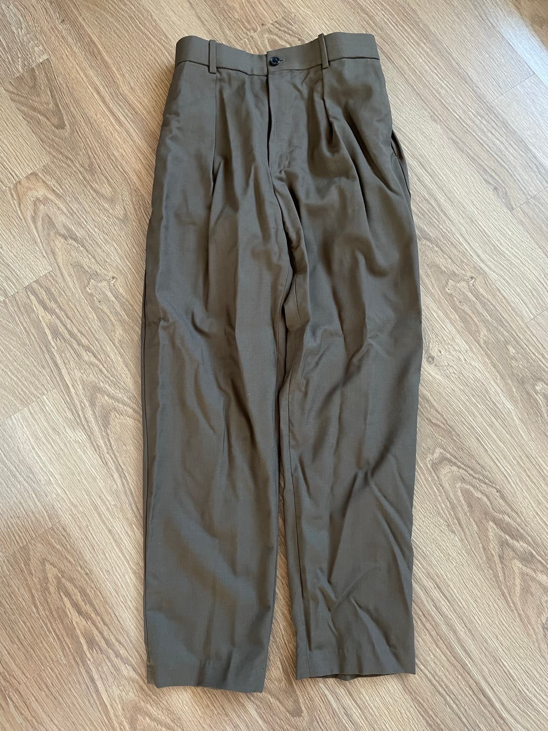 마카웨어 브라운 트로피컬 울 밴딩 슬랙스 상품이미지1