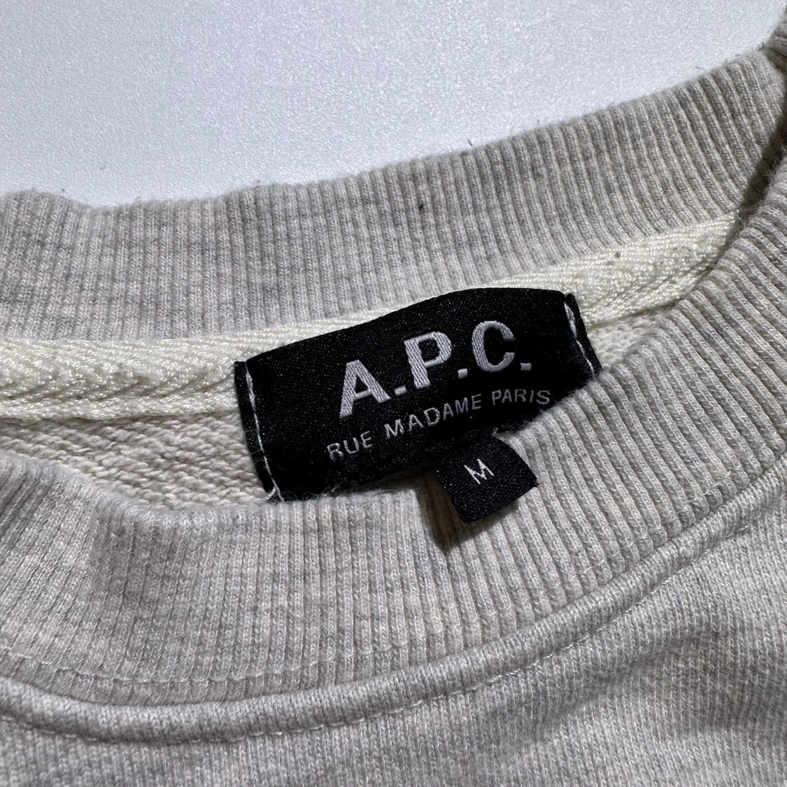 A.P.C 아페쎄 로고 크롭 맨투맨 상품이미지3