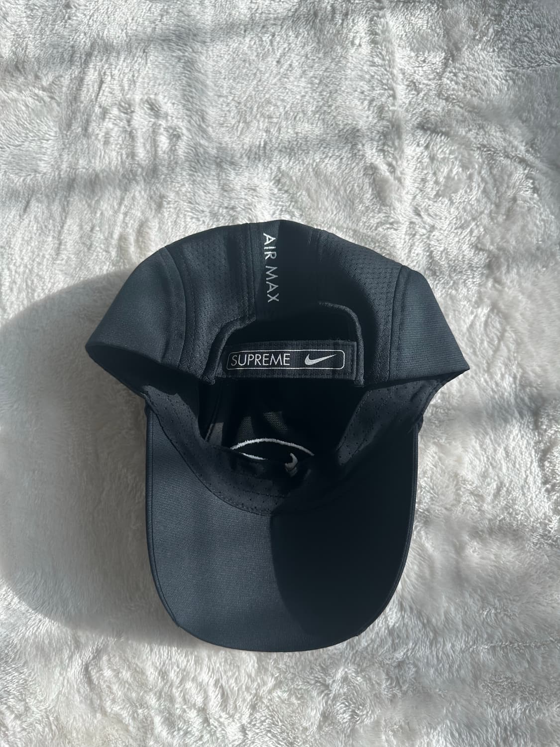 슈프림 나이키 러닝햇 블랙 25ss 상품이미지3