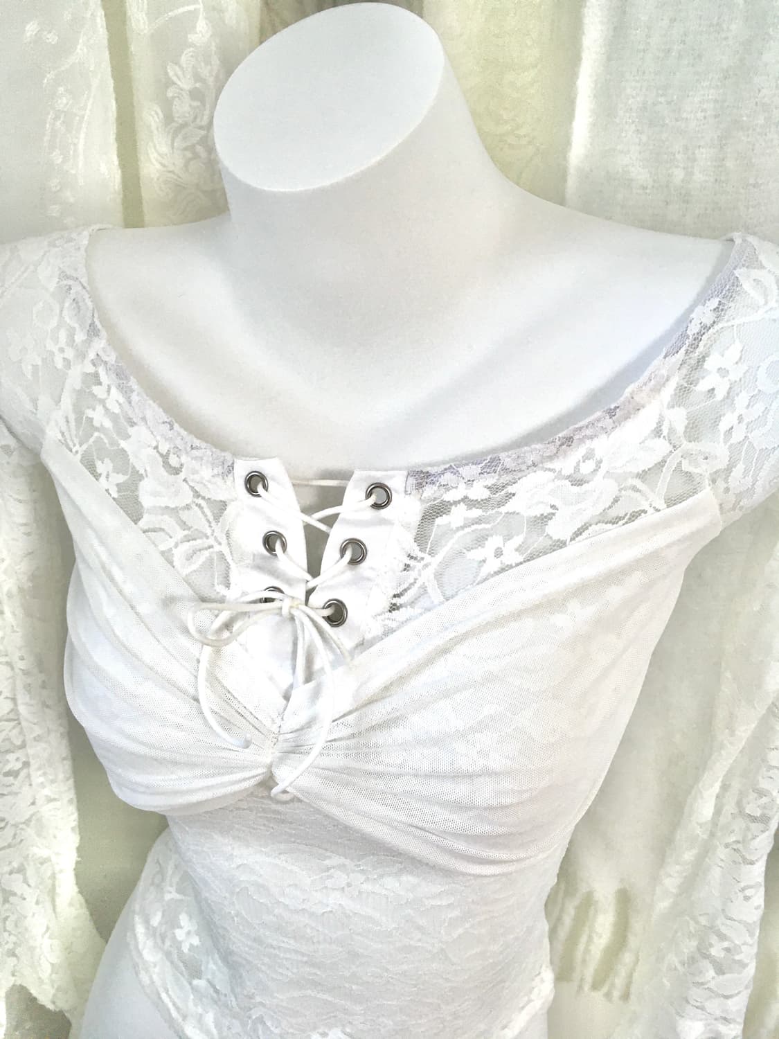 화이트 레이스 슬림 프릴 롱슬리브 상품이미지9