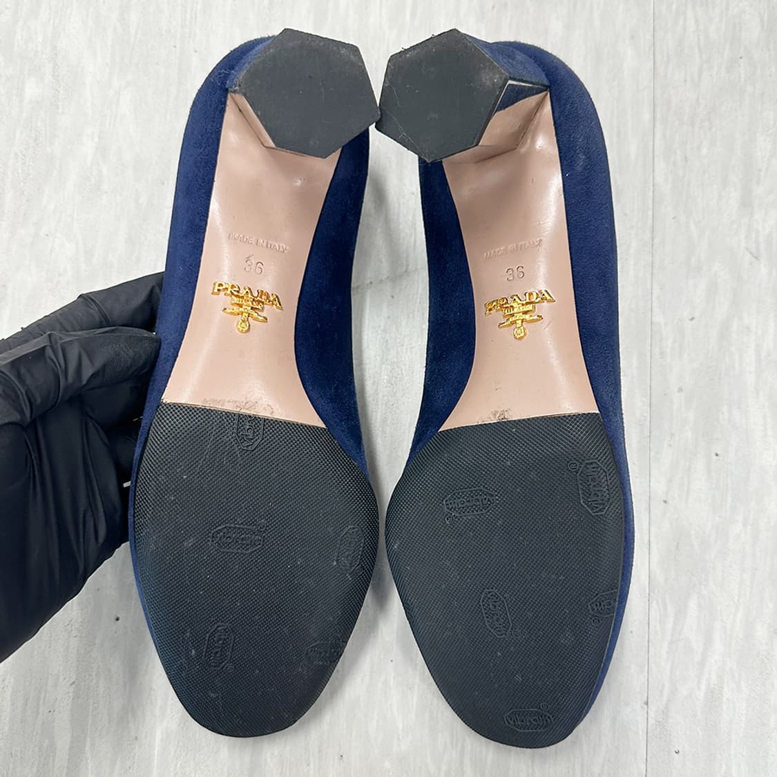 프라다 블루 네이비 스웨이드 레더 펌프스 힐 여성 구두 230mm 상품이미지4