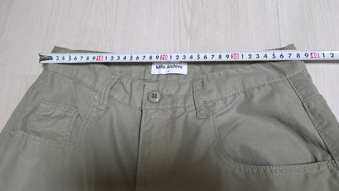 (착샷) 밀로 아카이브 리플렉트 커브드 치노 팬츠 상품이미지6