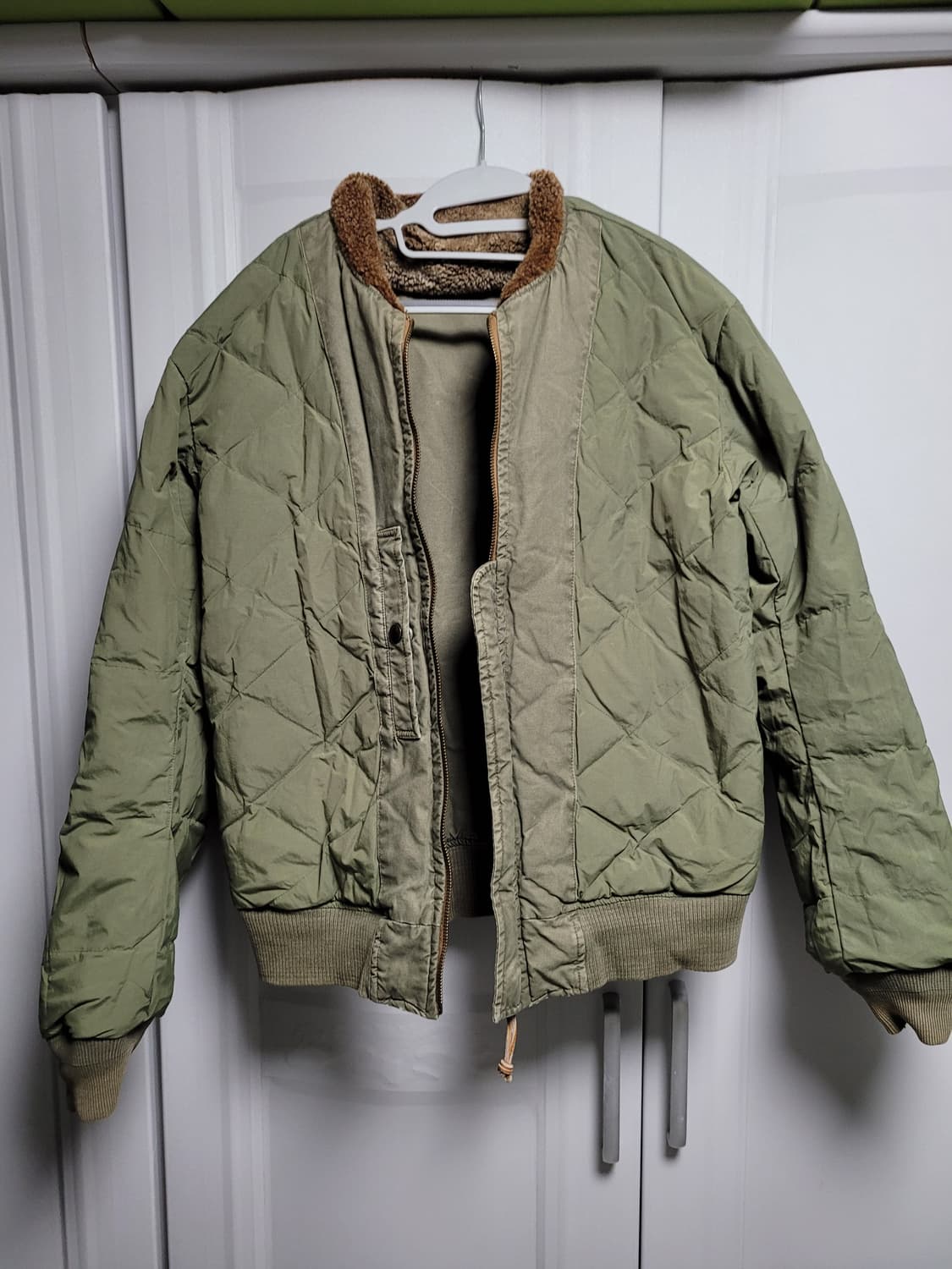 폴로 랄프로렌 B-10 시어링 플라이트 봄버 다운 자켓 상품이미지3