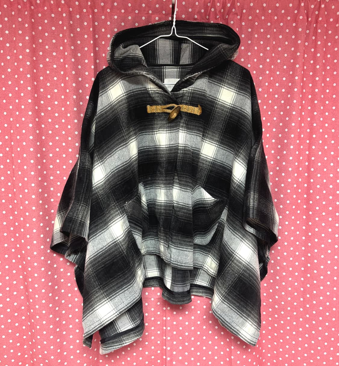 [LOWRYS FARM] 로리즈팜 체크 후드 케이프 상품이미지1