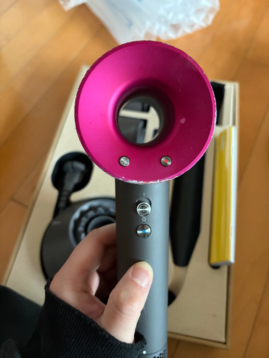 다이슨 슈퍼소닉 수퍼소닉 드라이기 HD03 푸시아/니켈 +거치대+케이스 상품이미지3