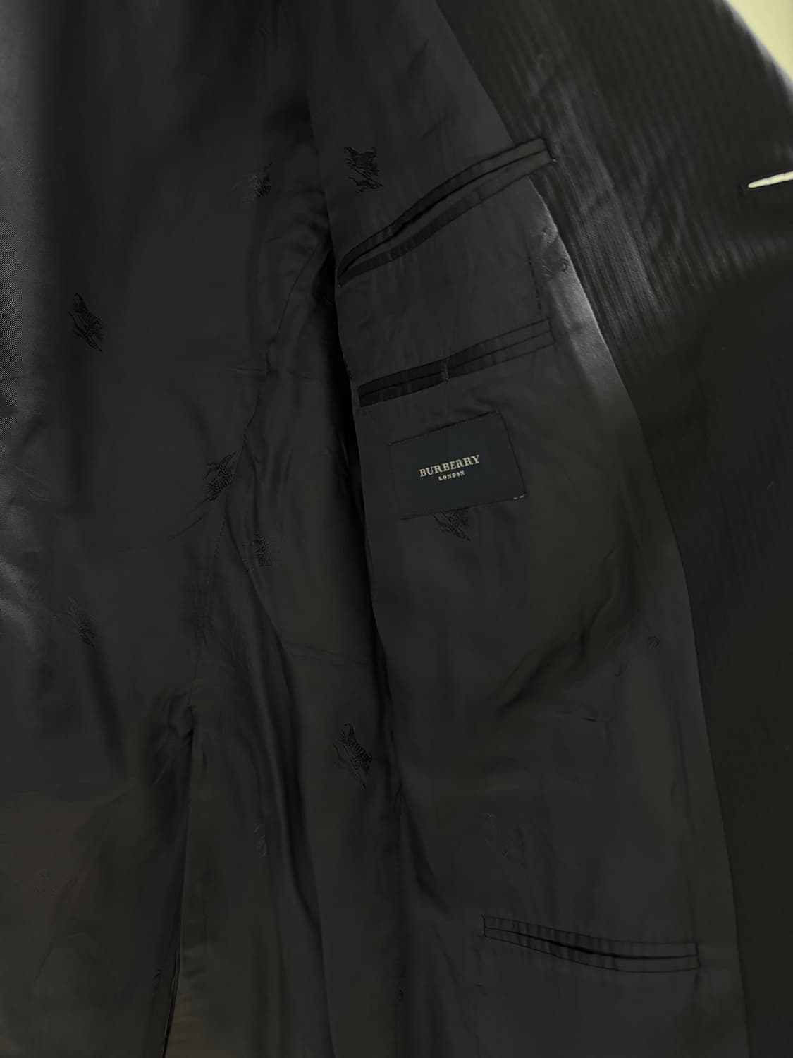 버버리 남성 네이비 스트라이프 자켓 오버사이즈 블레이저 상품이미지5