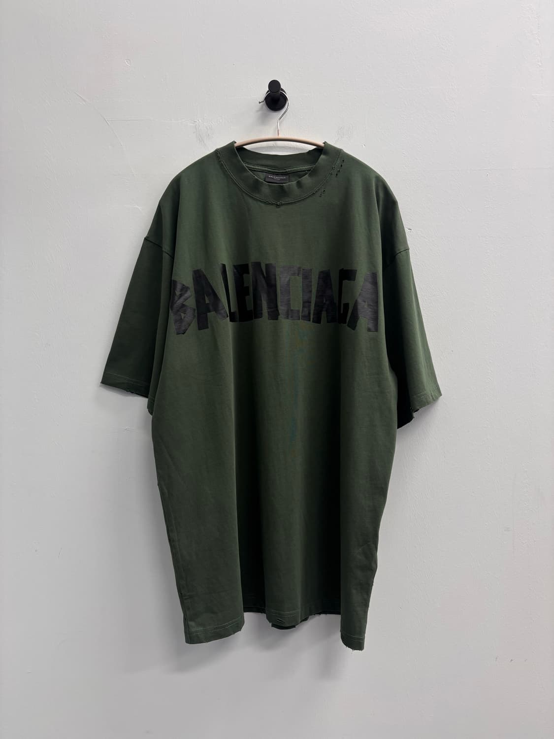 발렌시아가 24FW 뉴 테이프 반팔티 상품이미지1