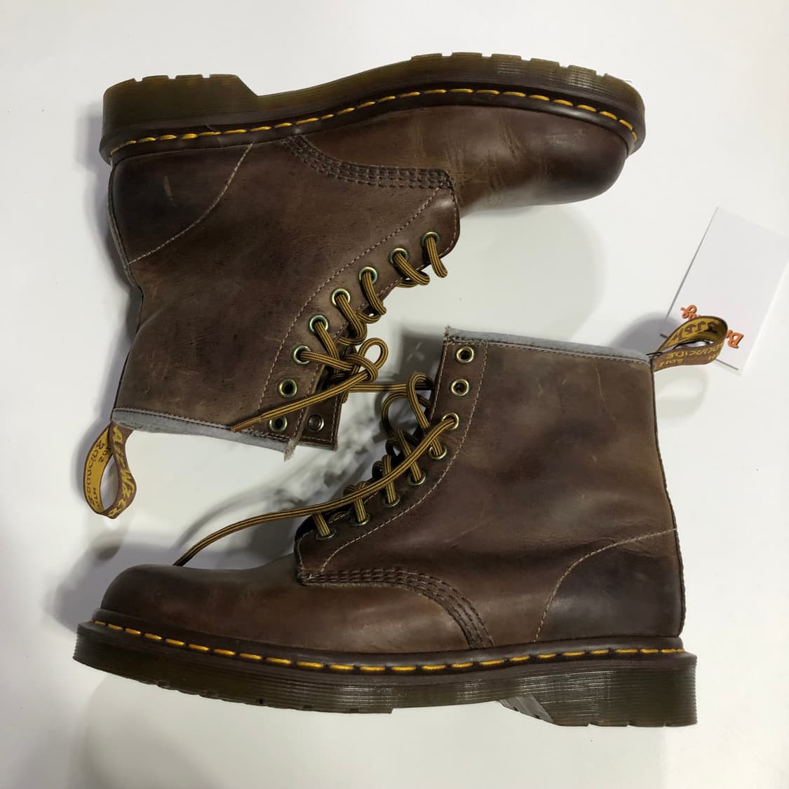 닥터마틴 8홀 에이징 브라운 부츠  상품이미지4