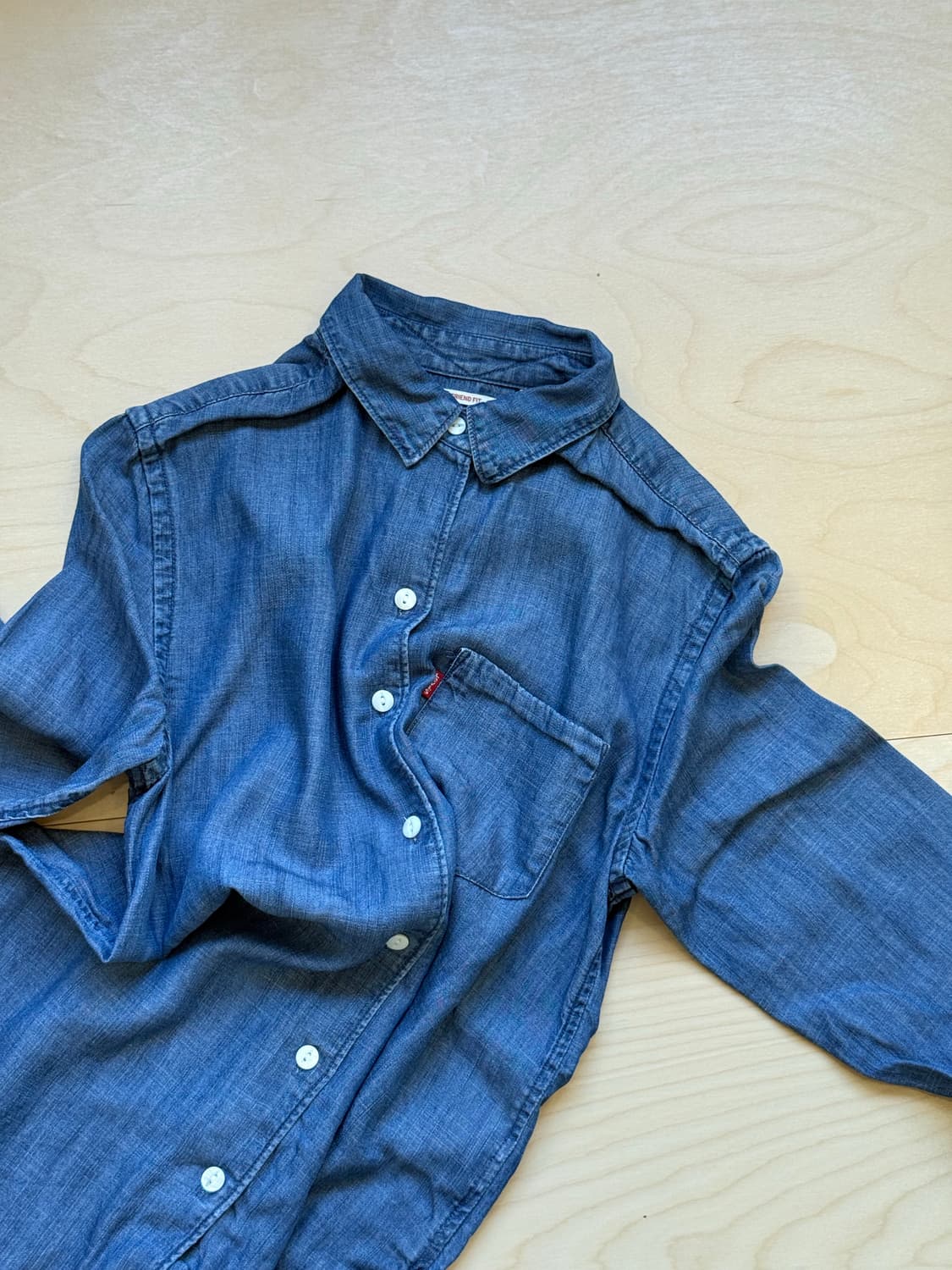 Levi’s one pocket Lyosel Denim Shirt 상품이미지2