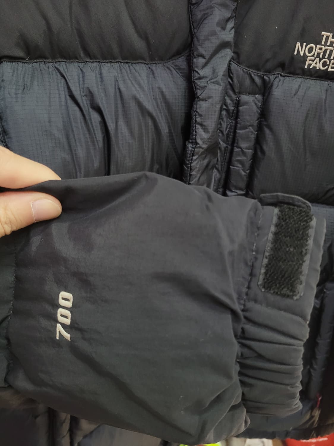 노스페이스 700 블랙 진네이비 패딩 상품이미지2