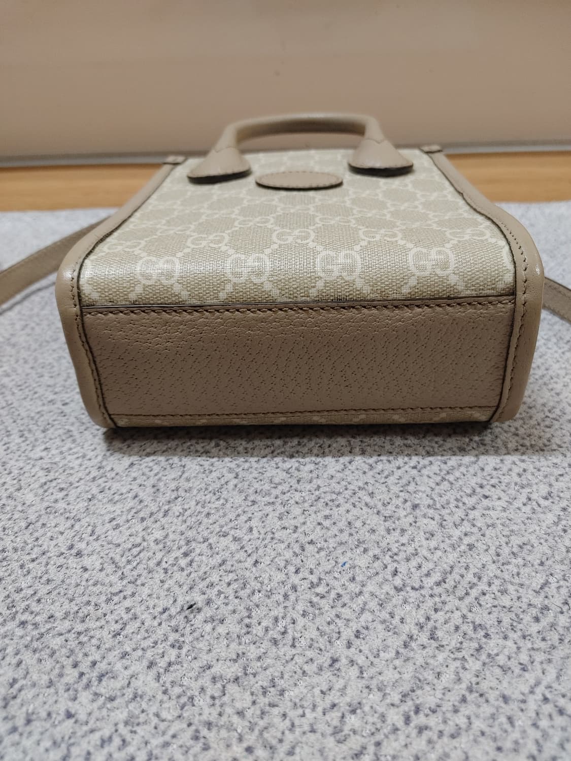 정품 구찌 인터로킹 GG 수프림 토트백 크로스백 상품이미지6