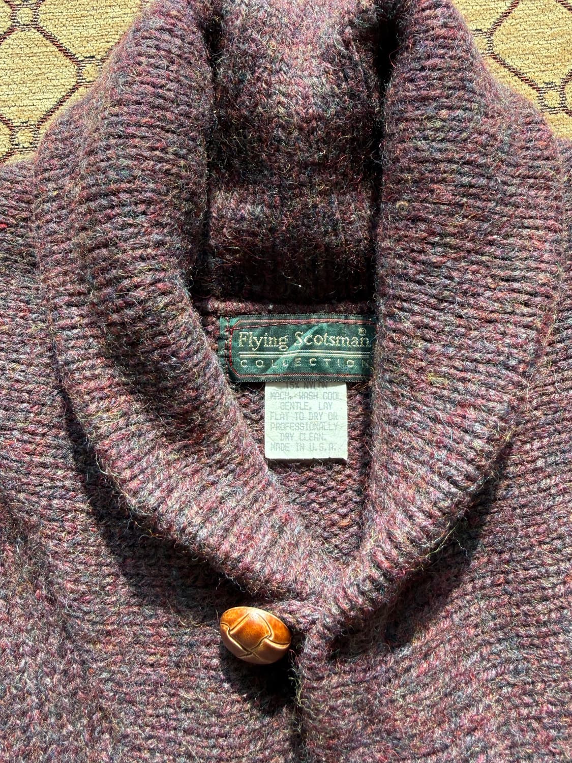 버건디 카라 니트 상품이미지3