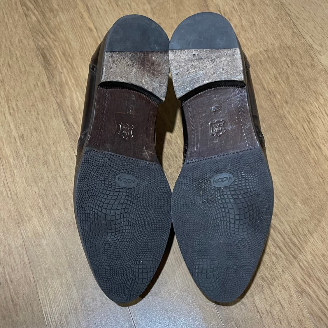 Caatle Praha 태슬 가죽 로퍼 브라운 240 상품이미지8