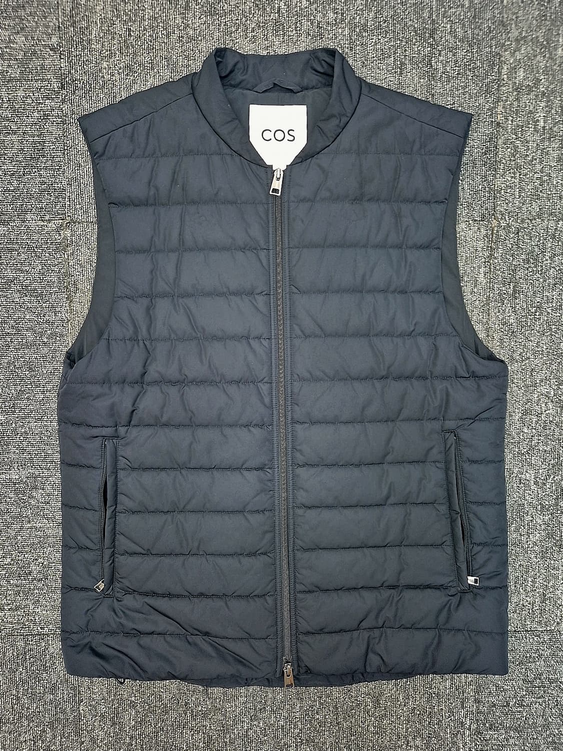 [M]<COS>경량 패딩 조끼 상품이미지1