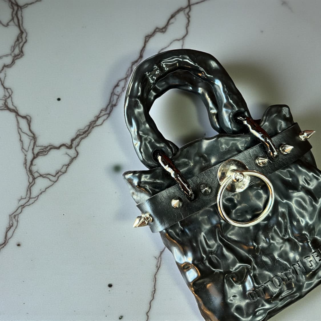 오토링거 시그니처 세라믹 미니 핸드백 상품이미지7