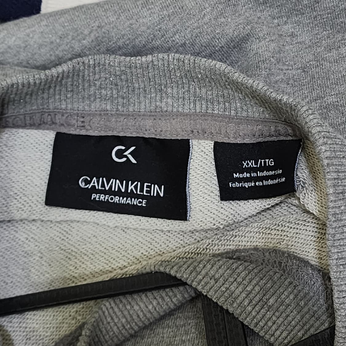 캘빈클라인 퍼포먼스 로고 그레이 맨투맨 상품이미지4