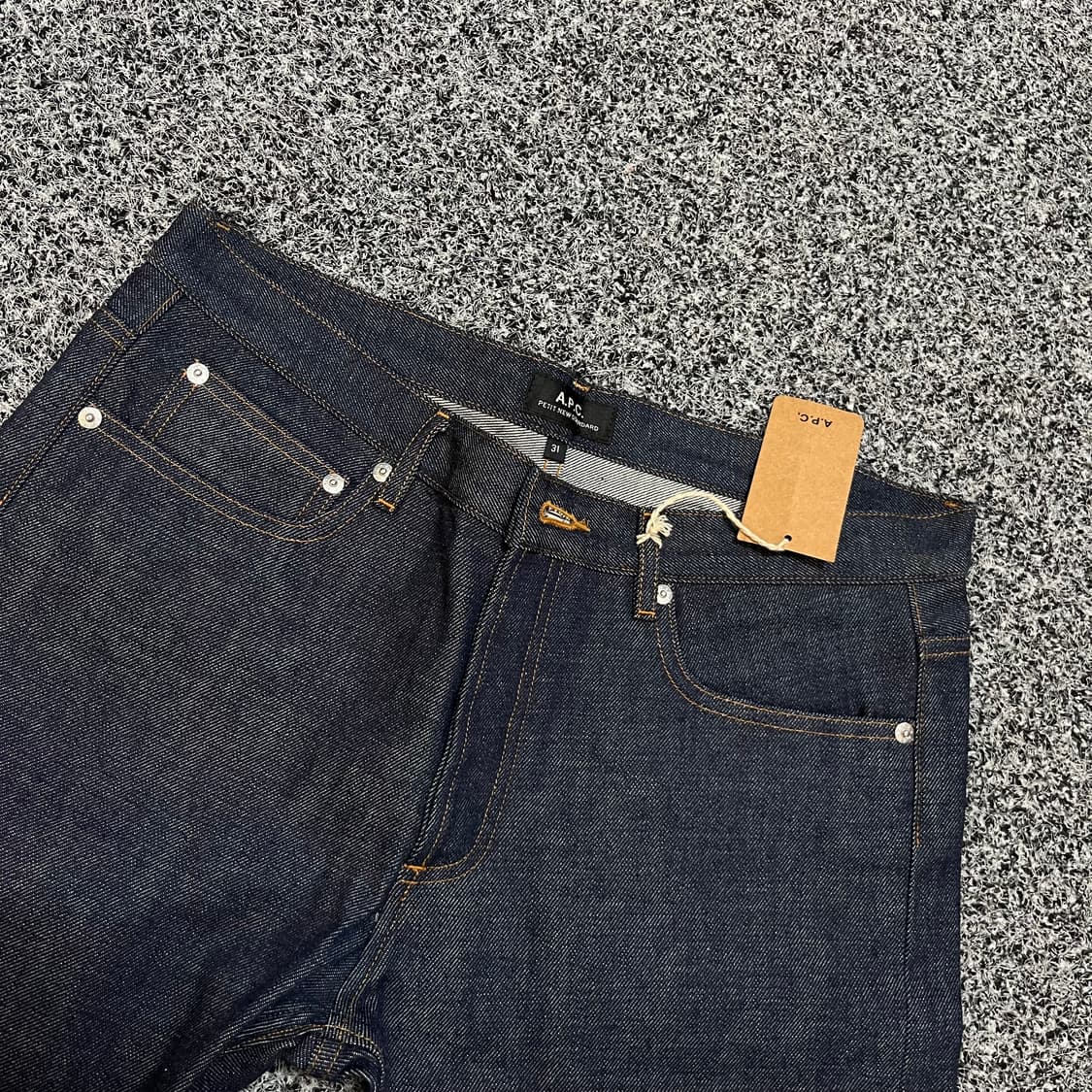 A.P.C 아페쎄 쁘띠 뉴 스탠다드 데님 31 상품이미지1