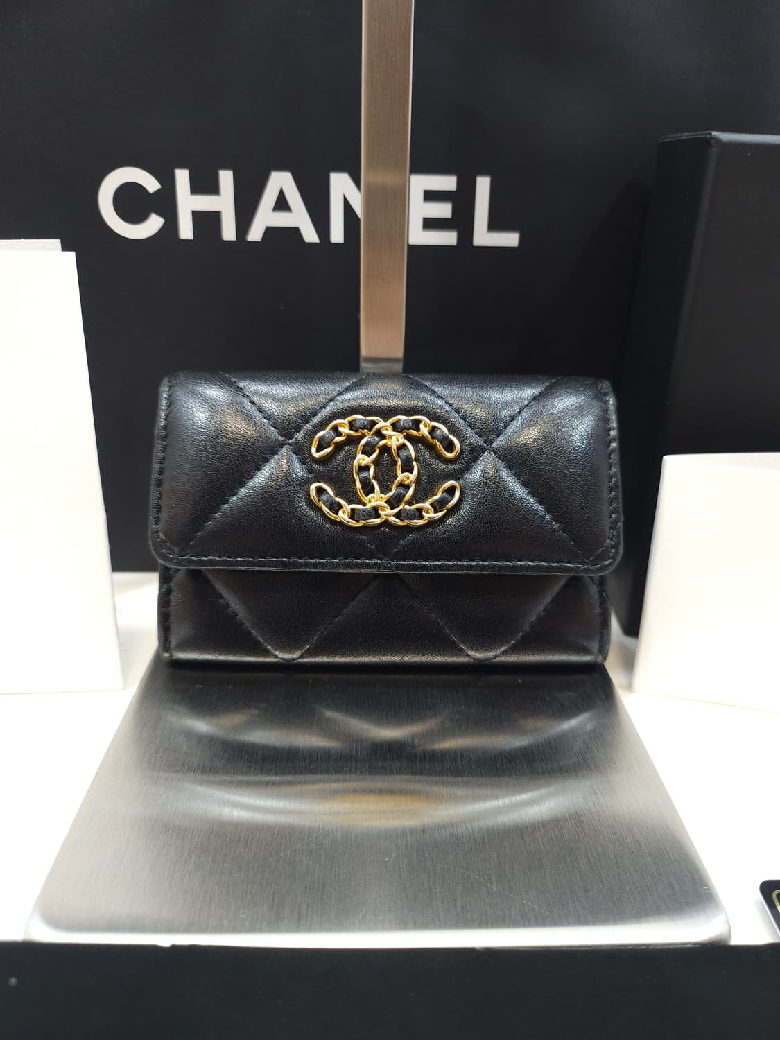 [정품] 샤넬 19 플랩 카드홀더 AP1790 상품이미지2