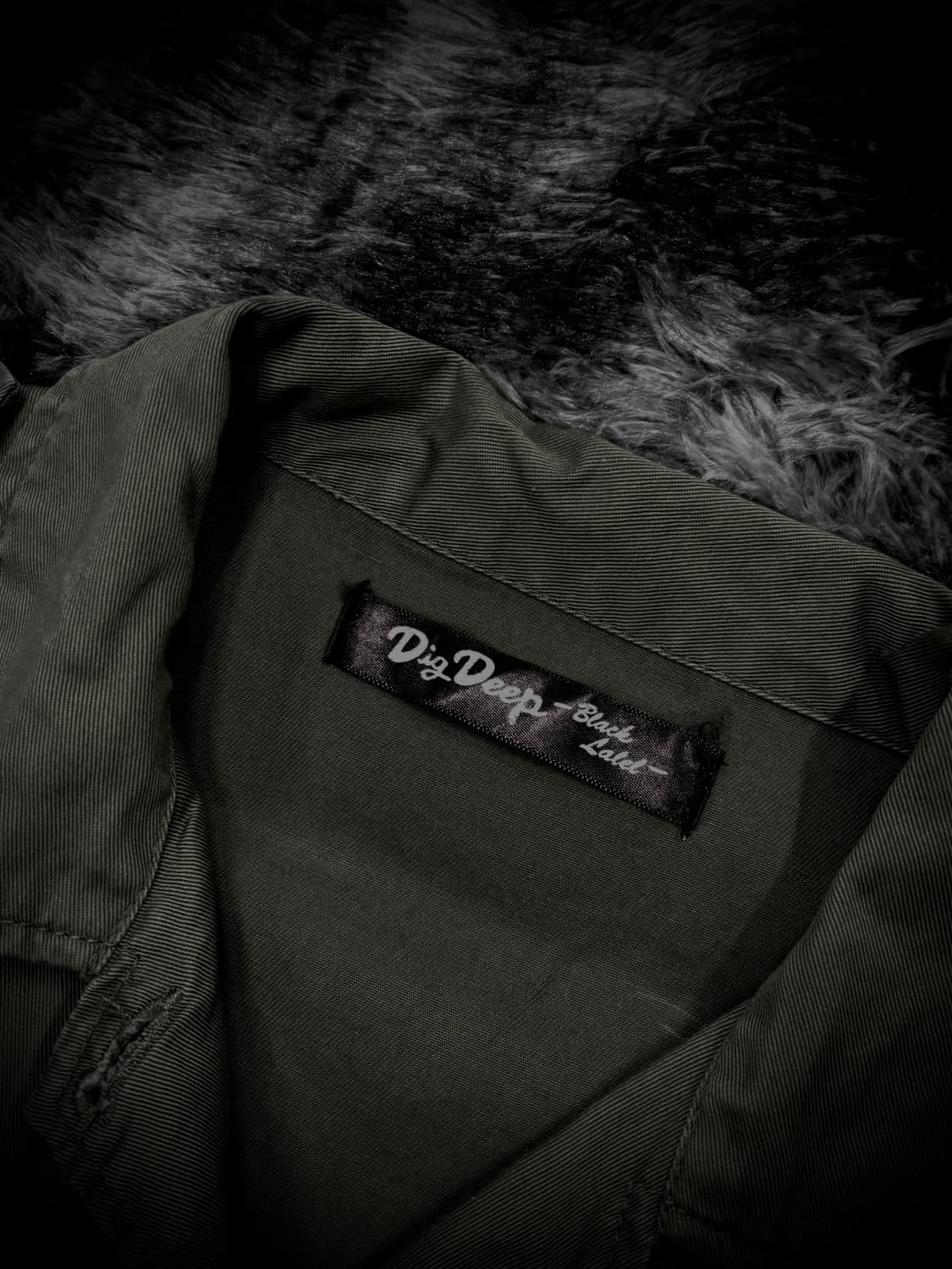 Dig Deep -black label- 날개 그래픽 밀리터리 셔츠 상품이미지7