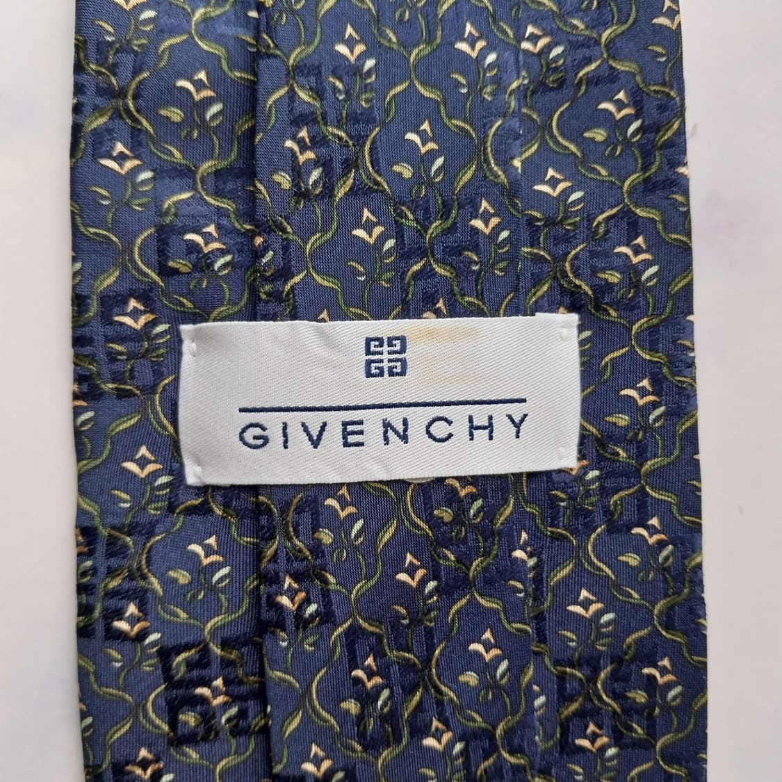 지방시 실크 네이비 빅로고 패턴 넥타이 9.7cm A+등급 K2452
 상품이미지8