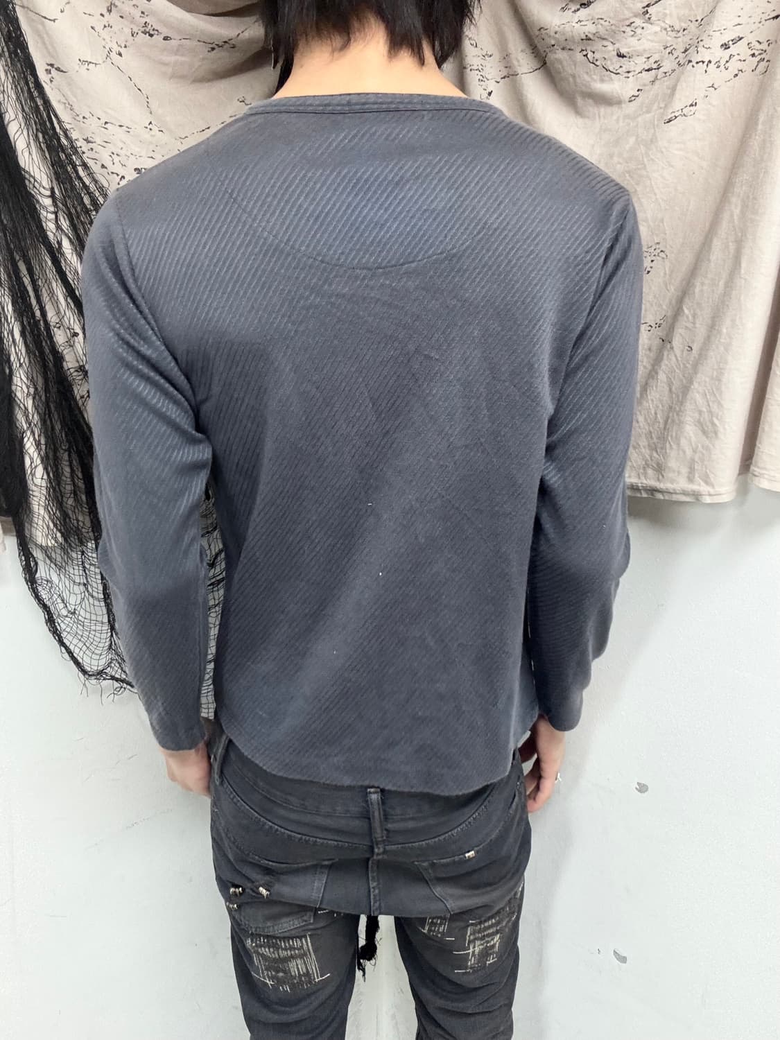 Minimal Y2K Design Button Sleeve 상품이미지3