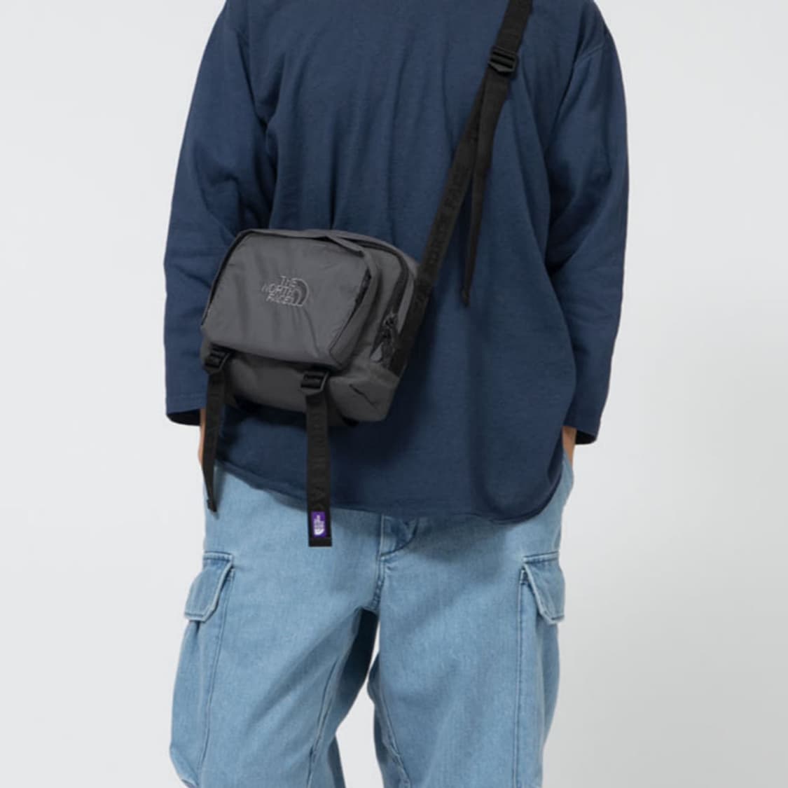 노스페이스 퍼플라벨 숄더백 아스팔트 그레이 상품이미지2