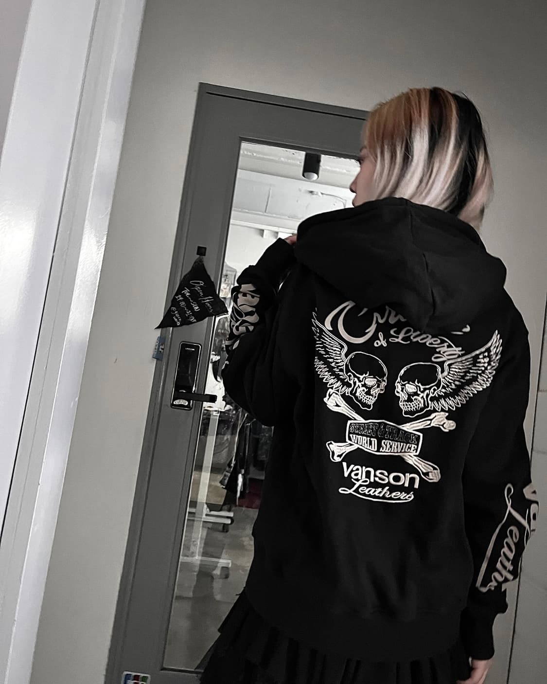 밴슨 오버핏 바이커 무드 코튼 후드집업 상품이미지1