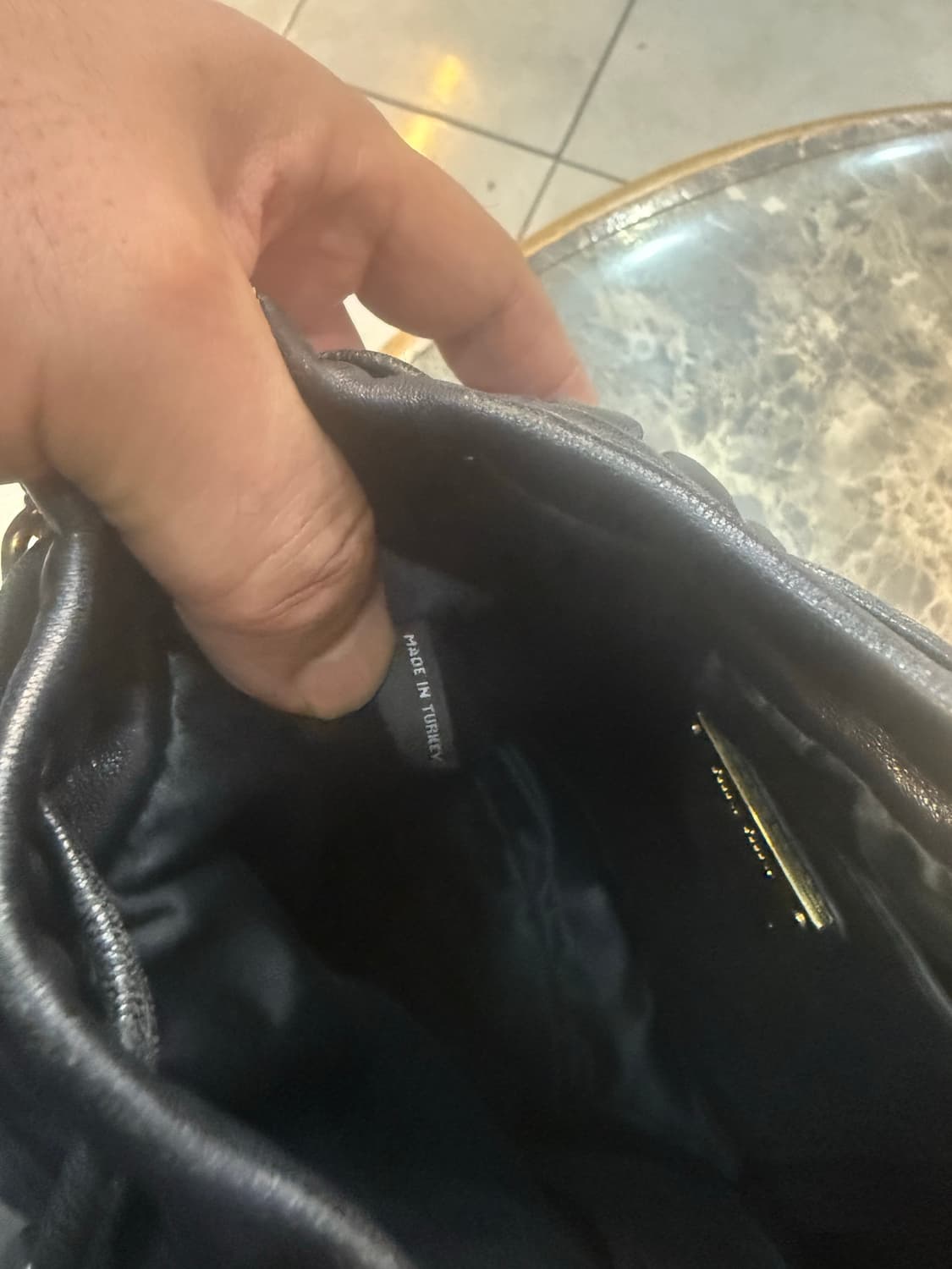 정품 미우미우 마테라쎄 나파 버킷백 팝니다 상품이미지10