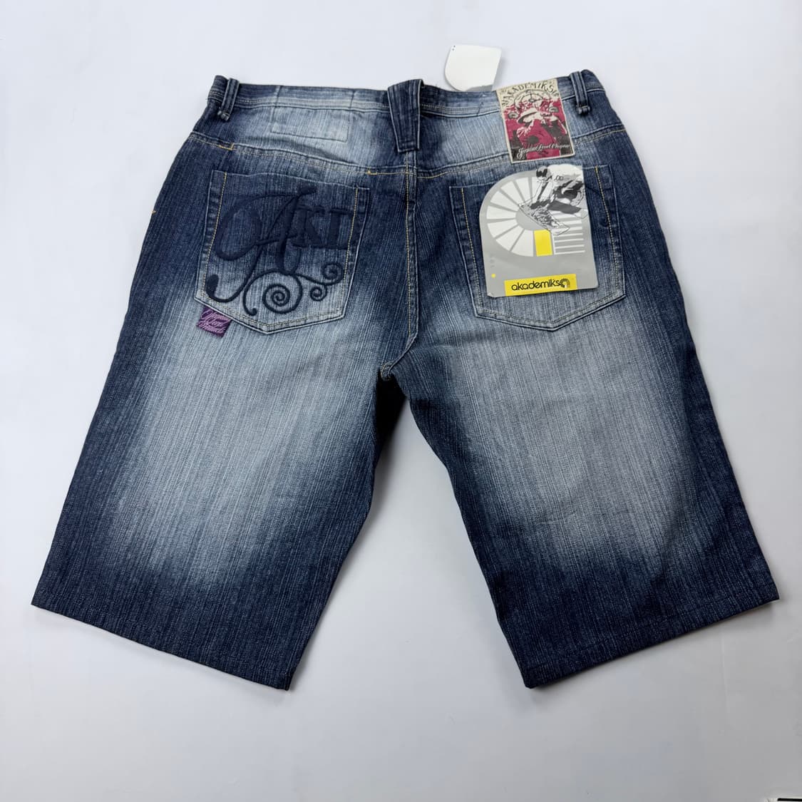 Akademiks 자수패치 올드스쿨 버뮤다 데님팬츠 상품이미지1