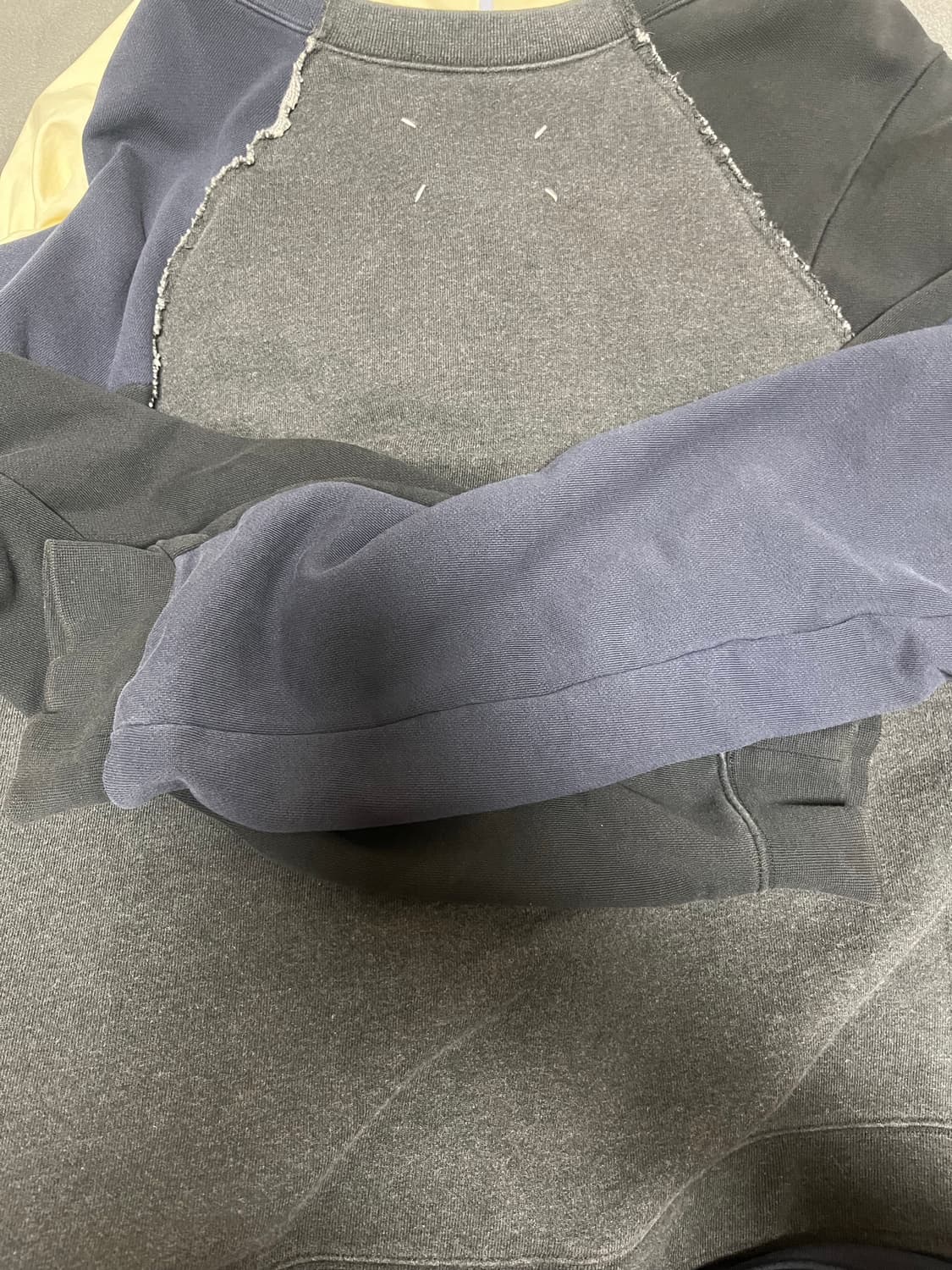 마르지엘라 리 에디션 맨투맨 상품이미지3