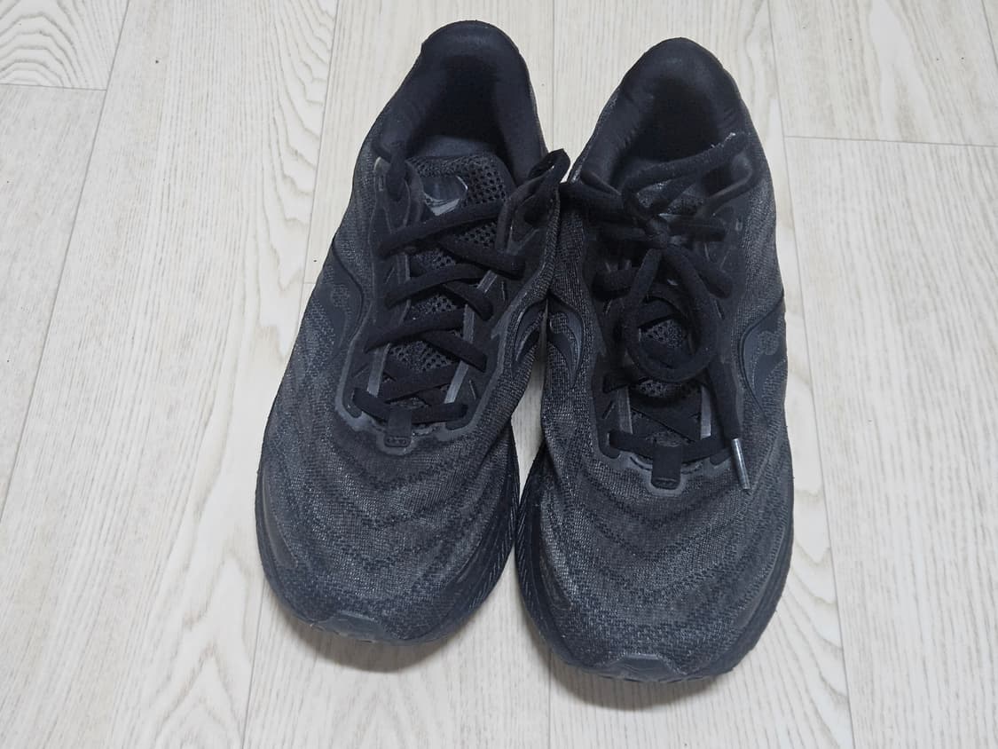 써코니  트라이엄프19 블랙 270mm 상품이미지3