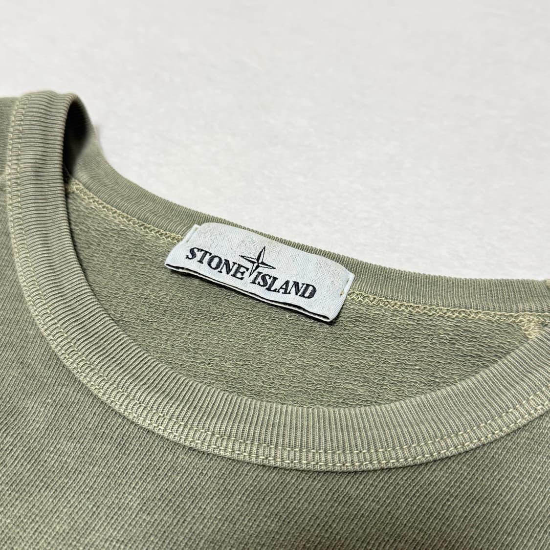 [백화점판, XXL] 스톤아일랜드 롱슬리브 맨투맨 올리브 카키 상품이미지6