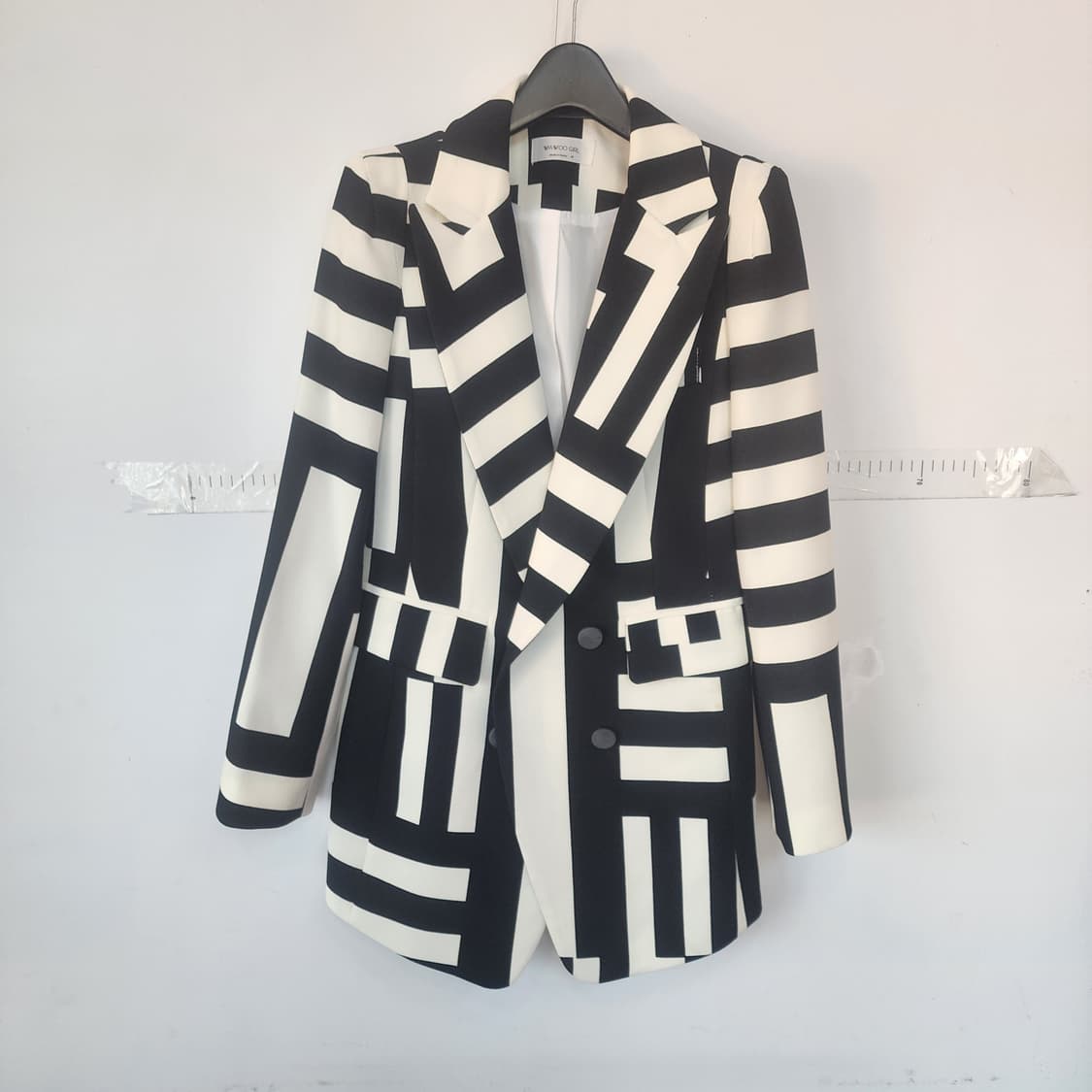 WAWOO GIRL 블랙 화이트 패턴 블레이저 상품이미지1