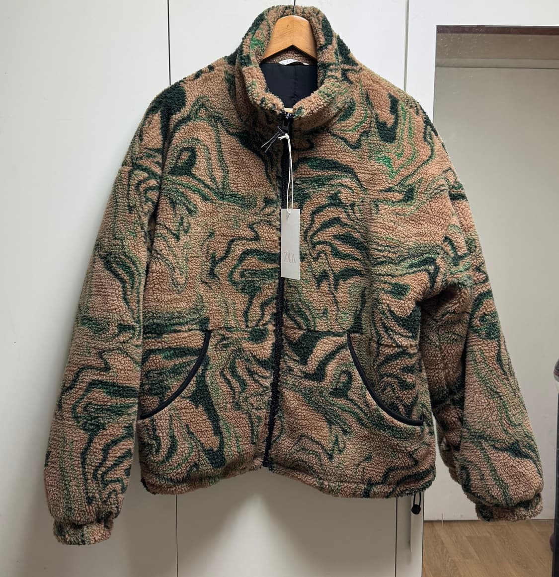 자라 페이크 시어링 자카드 점퍼 미디움그린 M사이즈 상품이미지2