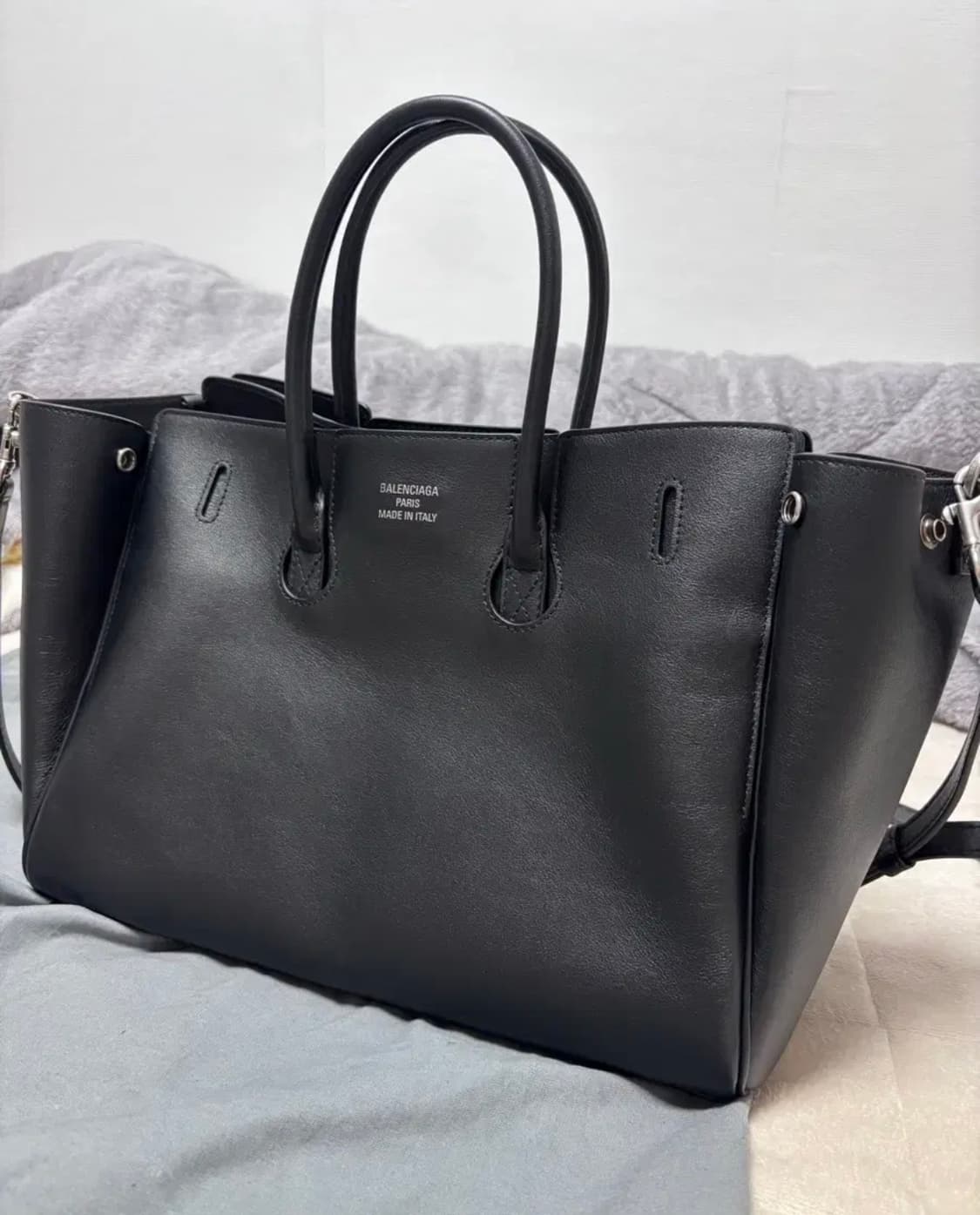 (새상품) 발렌시아가 벨 에어 캐리 올 백 스몰 블랙 상품이미지3