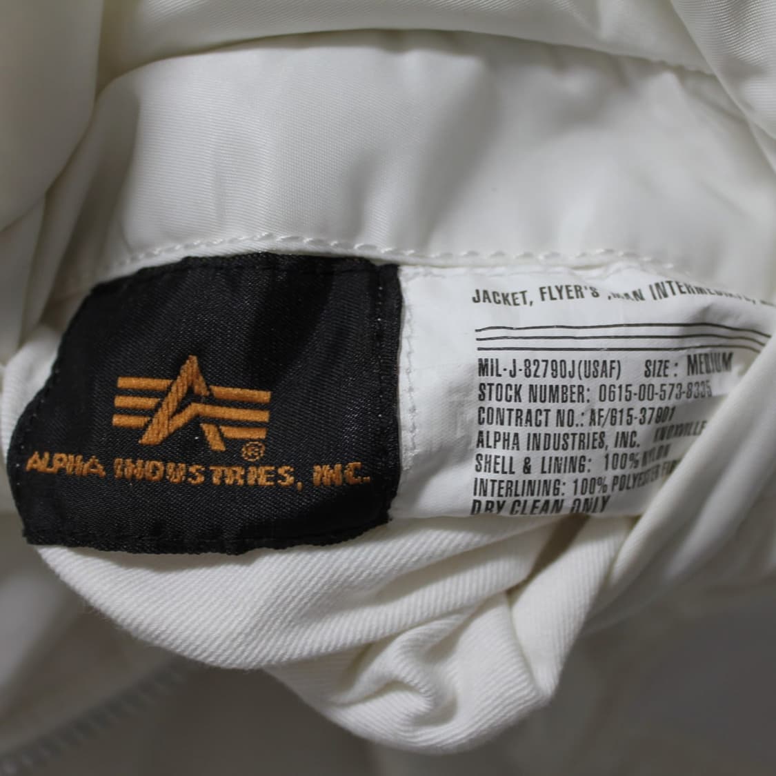 Alpha Industries 알파인더스트리 MA-1 클래식 화이트 자켓 상품이미지6