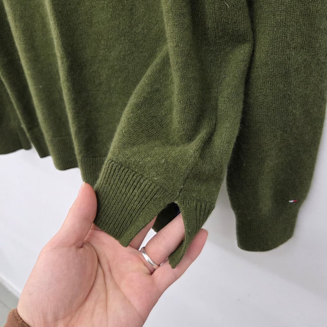 타미힐피거 올리브 니트 스웨터 여성 M 상품이미지5